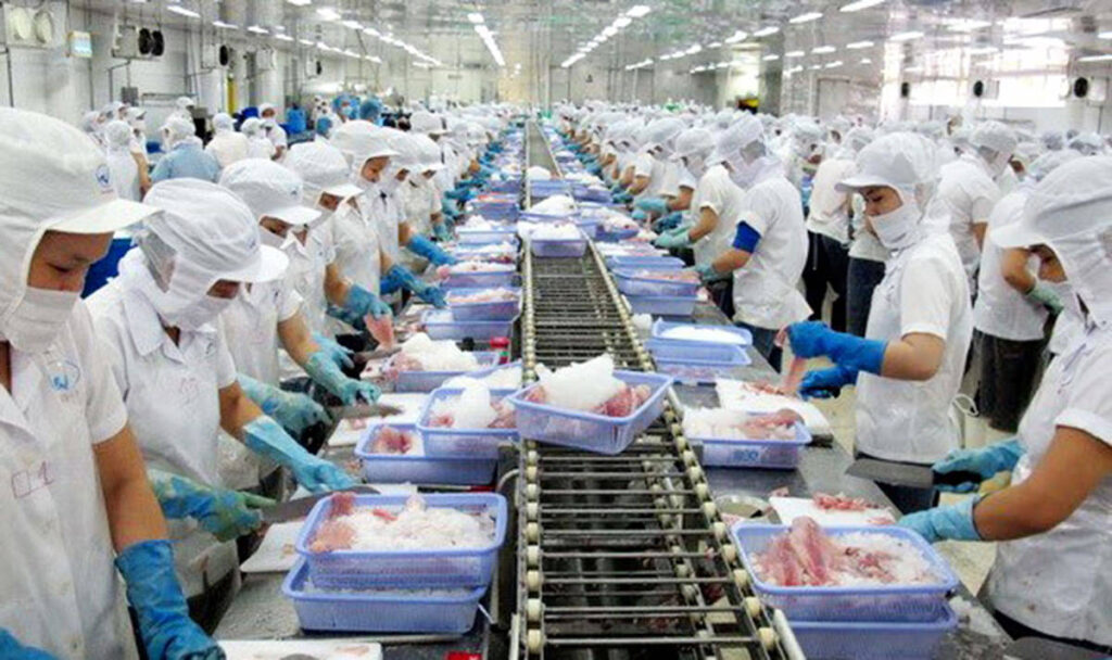 SE BUSCAN 120 PERSONAS PARA EMPACAR DISTINTOS PRODUCTOS .